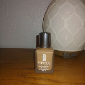Clinique Foundation